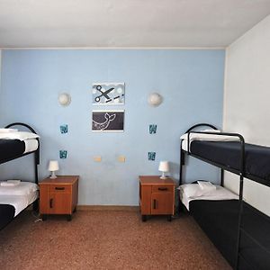 Dormitory Room Mixed